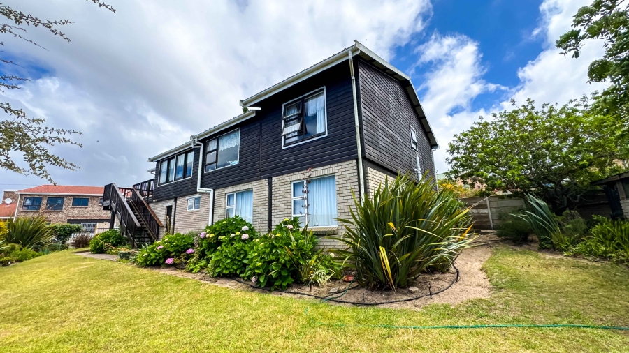 4 Bedroom Property for Sale in Dana Bay Western Cape